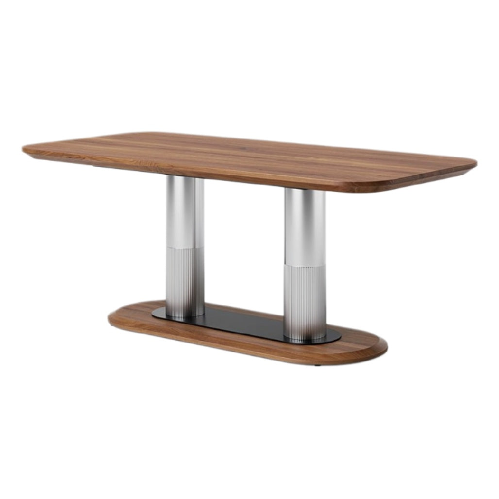 Moderne eettafel van hout met aluminium poten
